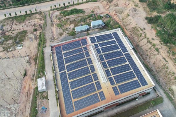  5MW 금속 지붕 L- 피트 중국의 솔루션